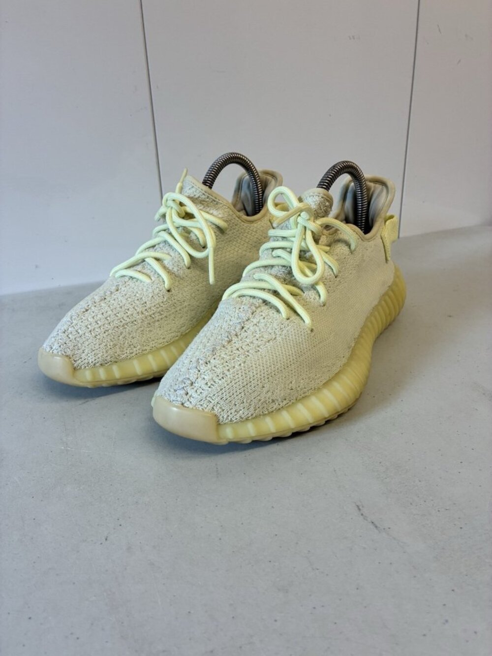 Size 6 - adidas Yeezy Boost 350 V2 Butter